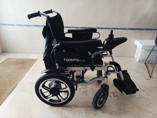 Silla de ruedas eléctrica plegable