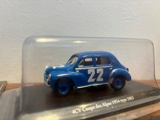 Pack 2 Coches 1:43 - Alfa Romeo TZ & Renault 4CV