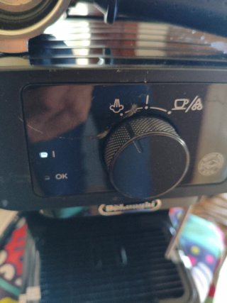 Cafetera DeLonghi Stilosa Negra