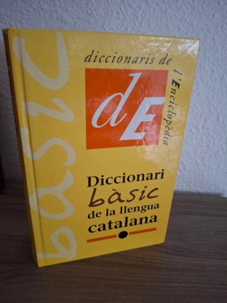 Lote 5 diccionarios y libros consulta catalán