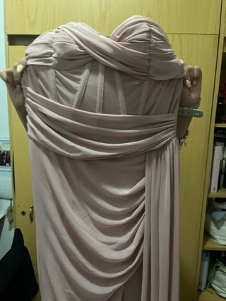 Vestido de evento rosa sin usar, es de shein