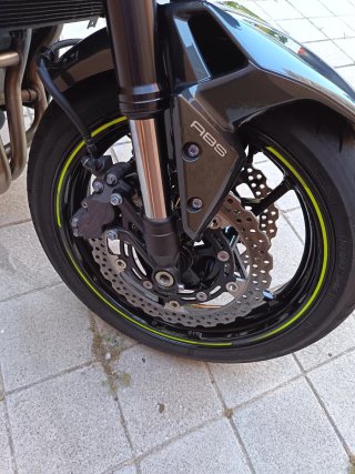 KAWASAKI Z900 IMPOLUTA