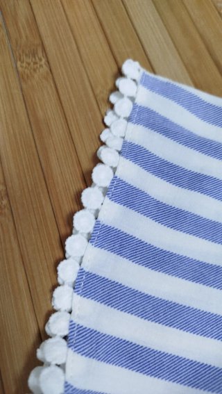 Blusa de rayas azul y blanco