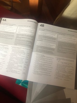 Libro de texto Escuela Oficial de Idiomas C1.1