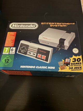 Nintendo Classic Mini NES - Nueva y Sellada