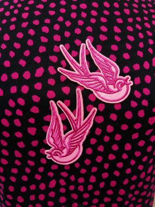 Vestido Negro y Rosa con Pájaros
