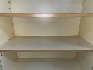 VITRINA BAJA CON LLAVE