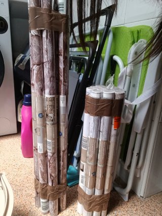 Papel pintado autoadhesivo
