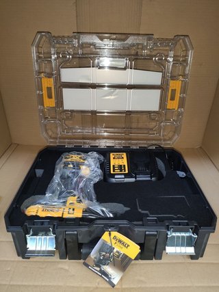 TALADRO PERCUTOR DEWALT 776 4 ah