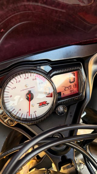 Suzuki GSXR 600 k7 Negra