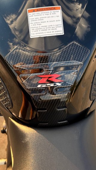 Suzuki GSXR 600 k7 Negra