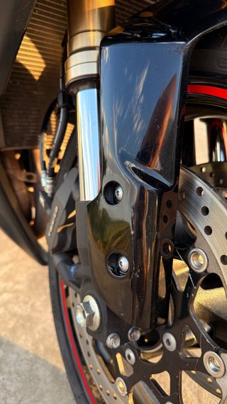 Suzuki GSXR 600 k7 Negra