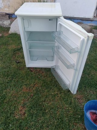 Frigorífico Teka pequeño blanco