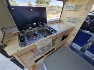 LAND ROVER SANTANA CAMPER RESTAURADO