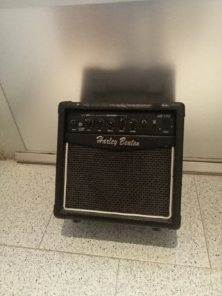 Amplificador Guitarra Eléctrica Harley Benton HB-1