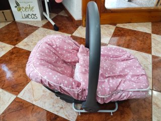 Silla coche bebé rosa estrellas