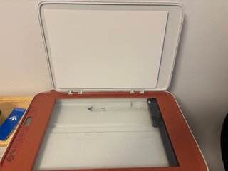 Impresora HP Instant Ink Naranja/Blanca