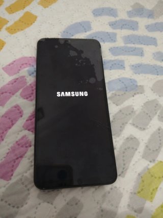 Lote 3 móviles: Samsung, Oppo, Realme