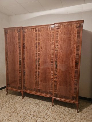Muebles vintage: tocador, armario, cama, mesillas