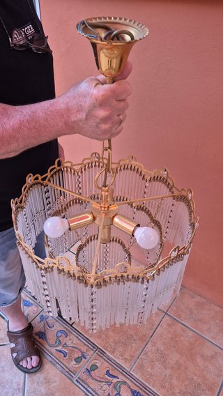 Lámpara colgante de cristal y latón