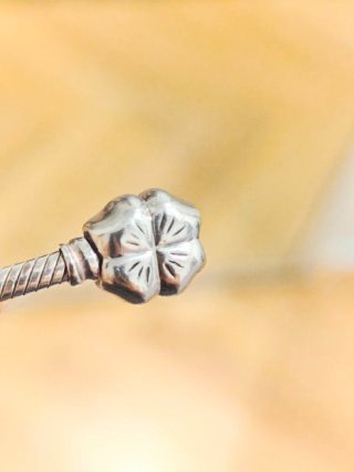 Pandora Charm Trébol Suerte Dorado