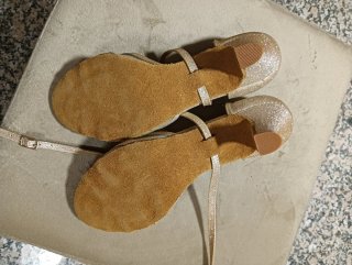Sandalias de baile doradas