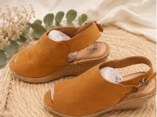 Alpargatas cuña peep toe marrón