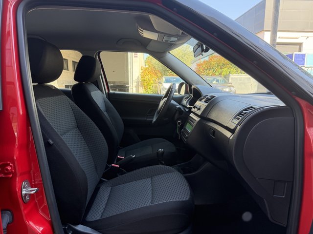 Skoda Fabia ETIQUETA C