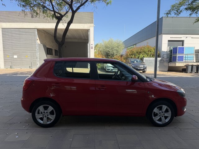 Skoda Fabia ETIQUETA C