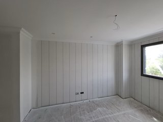 Servicios de pintura y colocación de tarimas