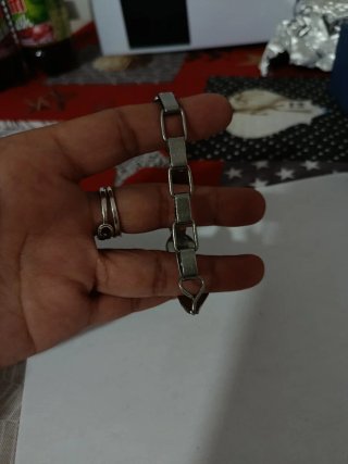 Pulsera de bisutería plateada