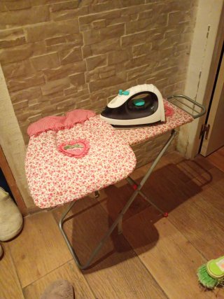 Tabla de planchar y accesorios infantiles