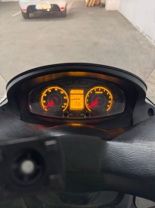 Suzuki Burgman 125cc Blanca leer descripción.