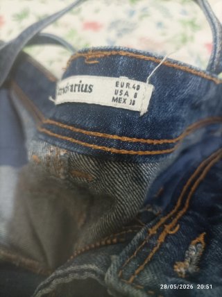 Lote de pantalones y chores , mini. Falda, ctc