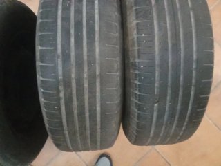 Neumático 205/65 R15 V Peugeot Partner y tapacubos