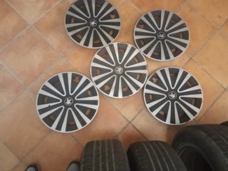 Neumático 205/65 R15 V Peugeot Partner y tapacubos