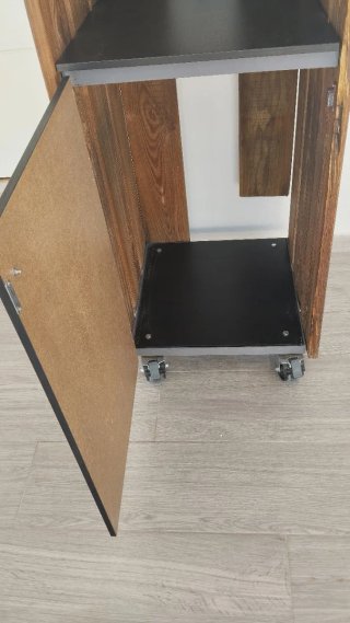 Mueble multiusos con ruedas