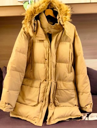 Giubbotto uomo beige con cappuccio