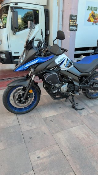 Suzuki V-Strom 650 XT 2024 - 12.000 km