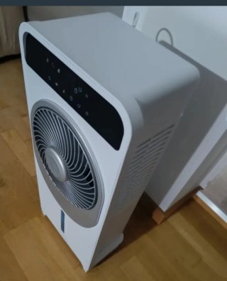 Ventilador/Climatizador CECOTEC. (5 litros)