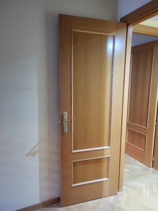 PUERTAS DE MADERA