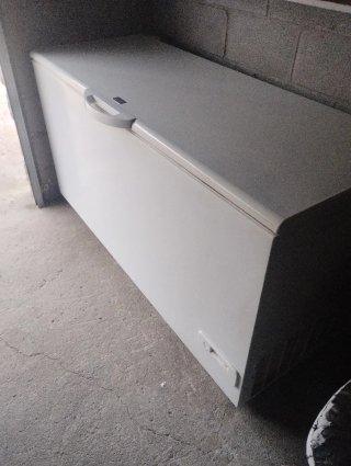 Arcón Congelador1,60 largo, ancho 60 cm