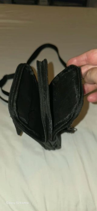 Borsellino nero in pelle