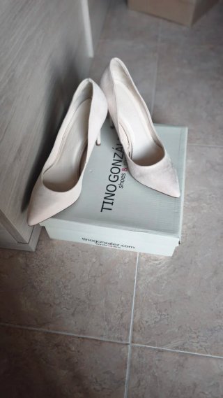 Zapatos de tacón Tino Gonzalez crema