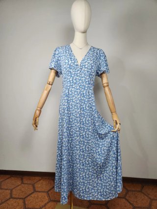 Abito estivo lungo floreale azzurro e bianco