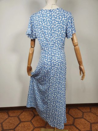 Abito estivo lungo floreale azzurro e bianco