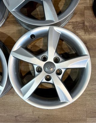 LLANTAS ORIGINALES AUDI A3 8V 16”