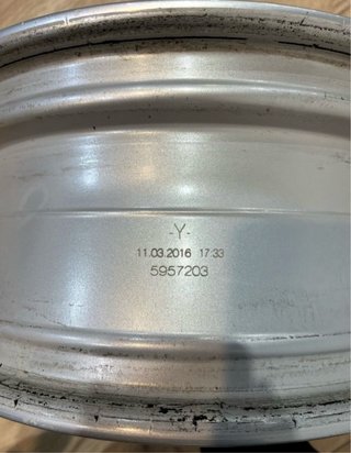 LLANTAS ORIGINALES AUDI A3 8V 16”