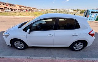 Toyota Auris 2012