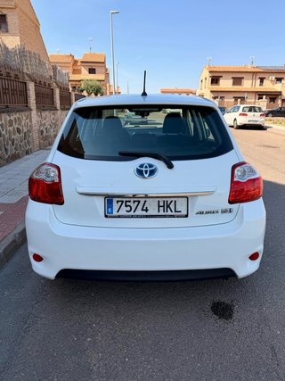Toyota Auris 2012